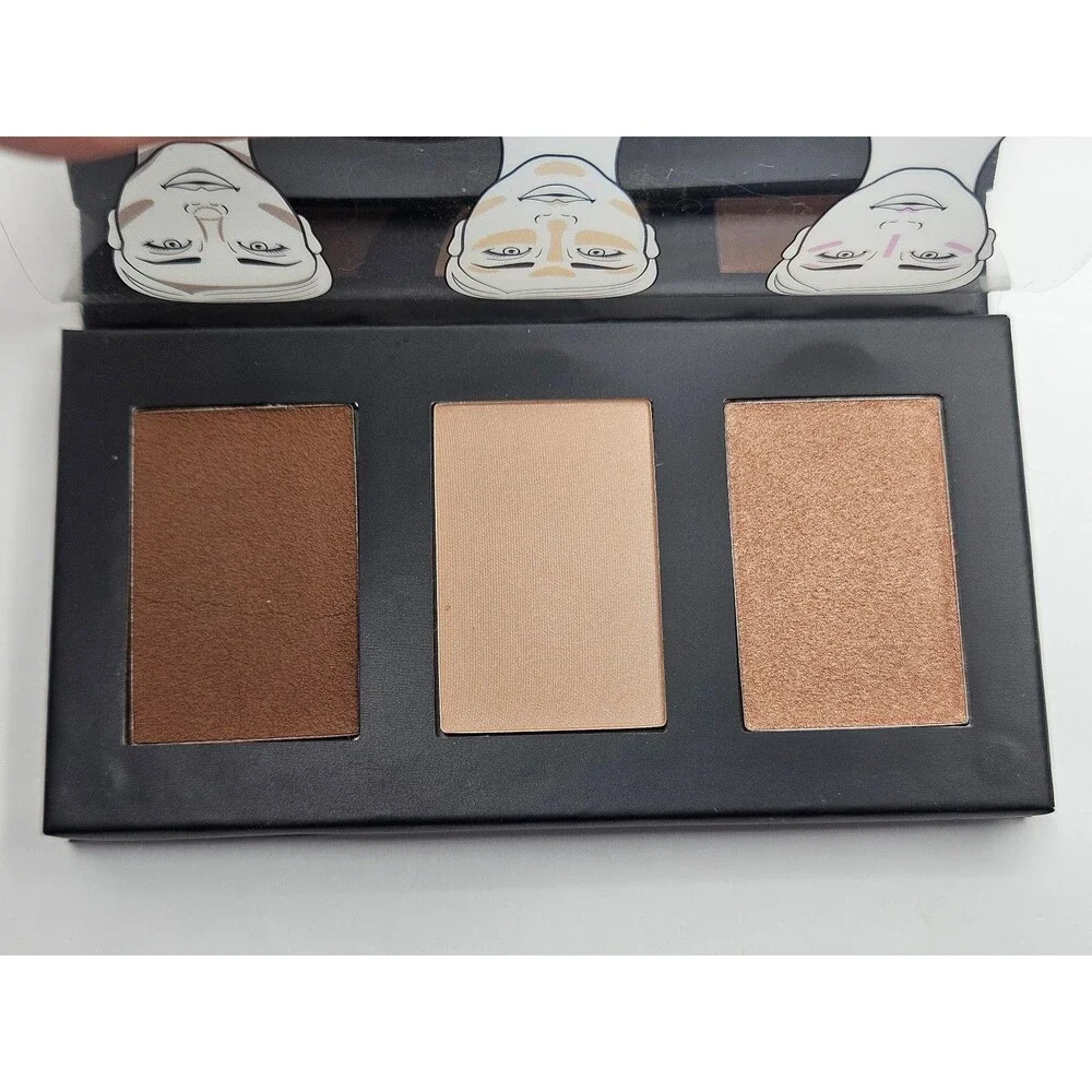 Younique Sculpting Trio Contour in Medium New in Box